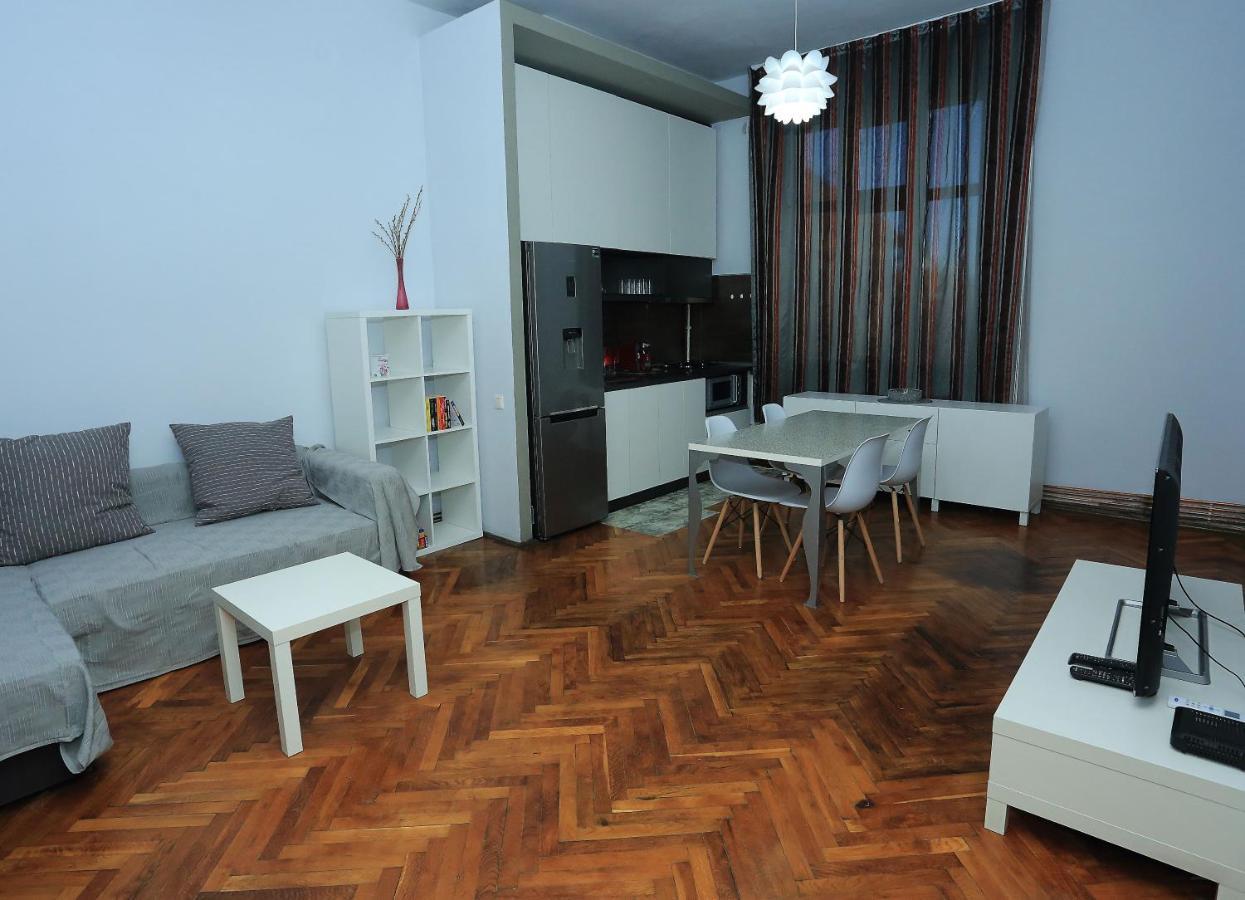 Napoca Central Apartment Клуж-Напока Екстериор снимка