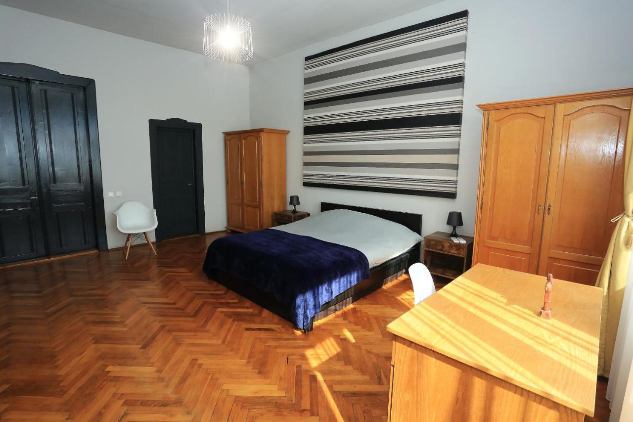 Napoca Central Apartment Клуж-Напока Екстериор снимка